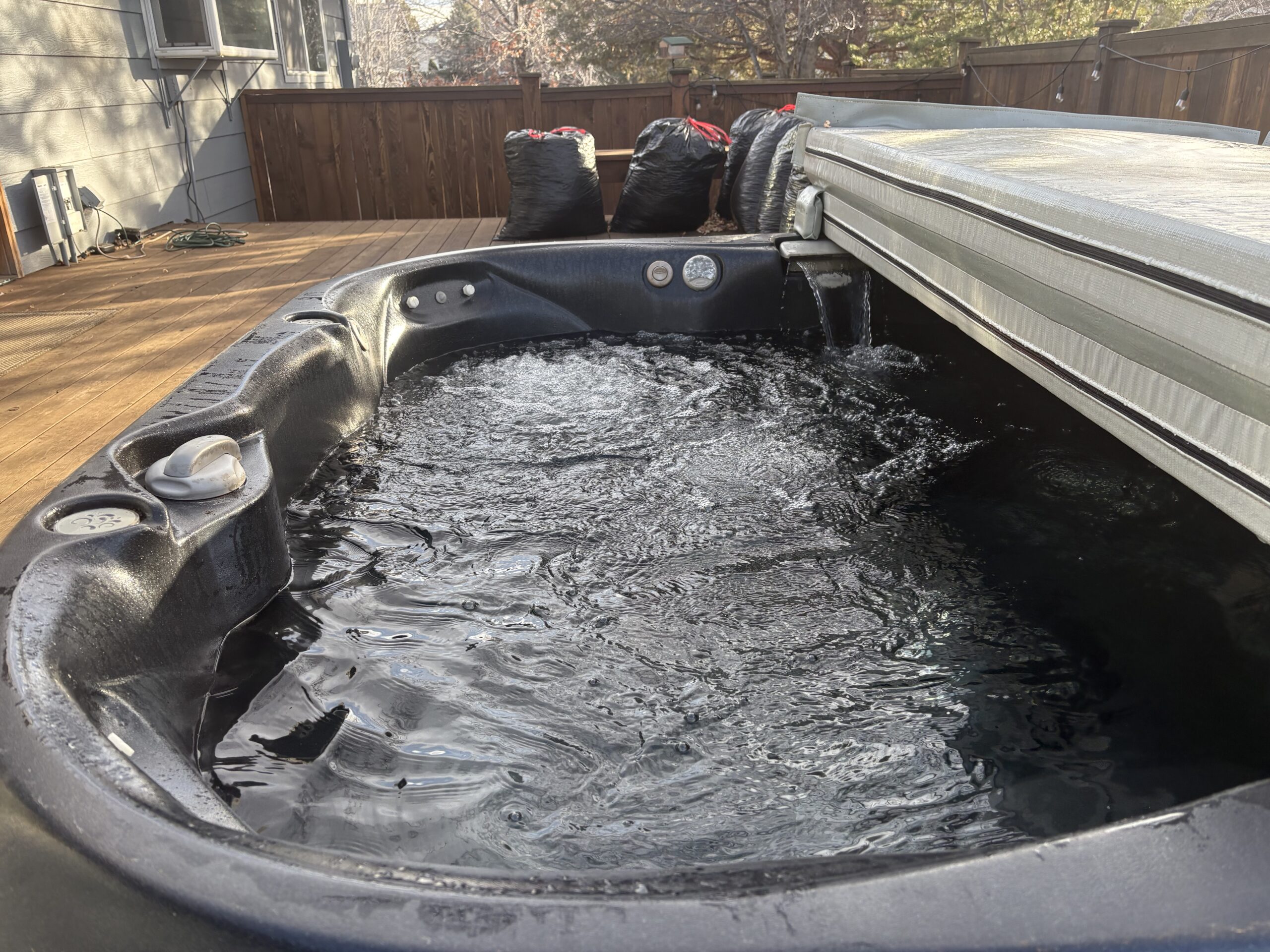 Hot tub — view 2